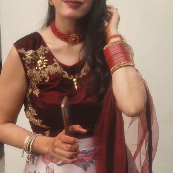 Crop Top Skirt Lehanga Dress. Velvet Blouse . heavy wedding Lehanga Cocktail - Picture 3 of 6